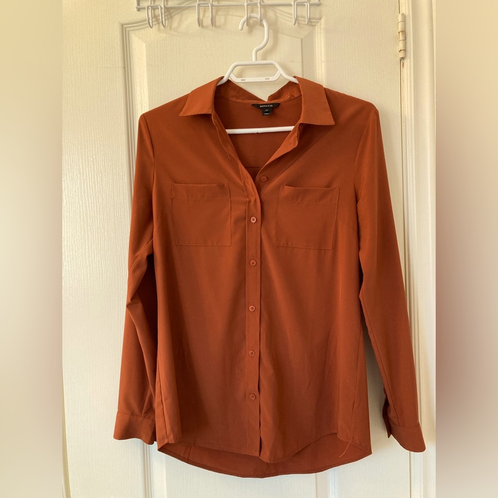 RW&CO burnt orange blouse